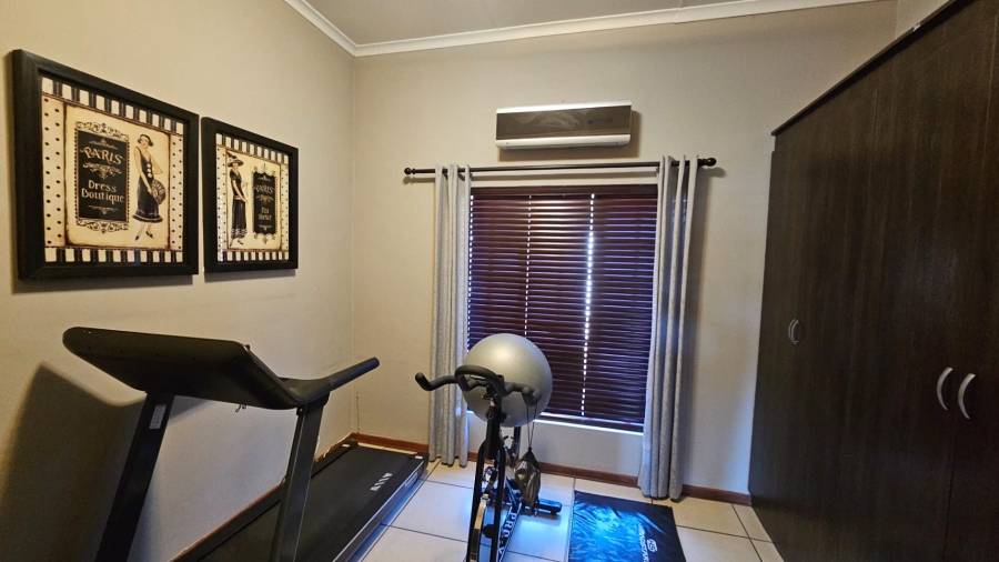 3 Bedroom Property for Sale in Meerhof North West